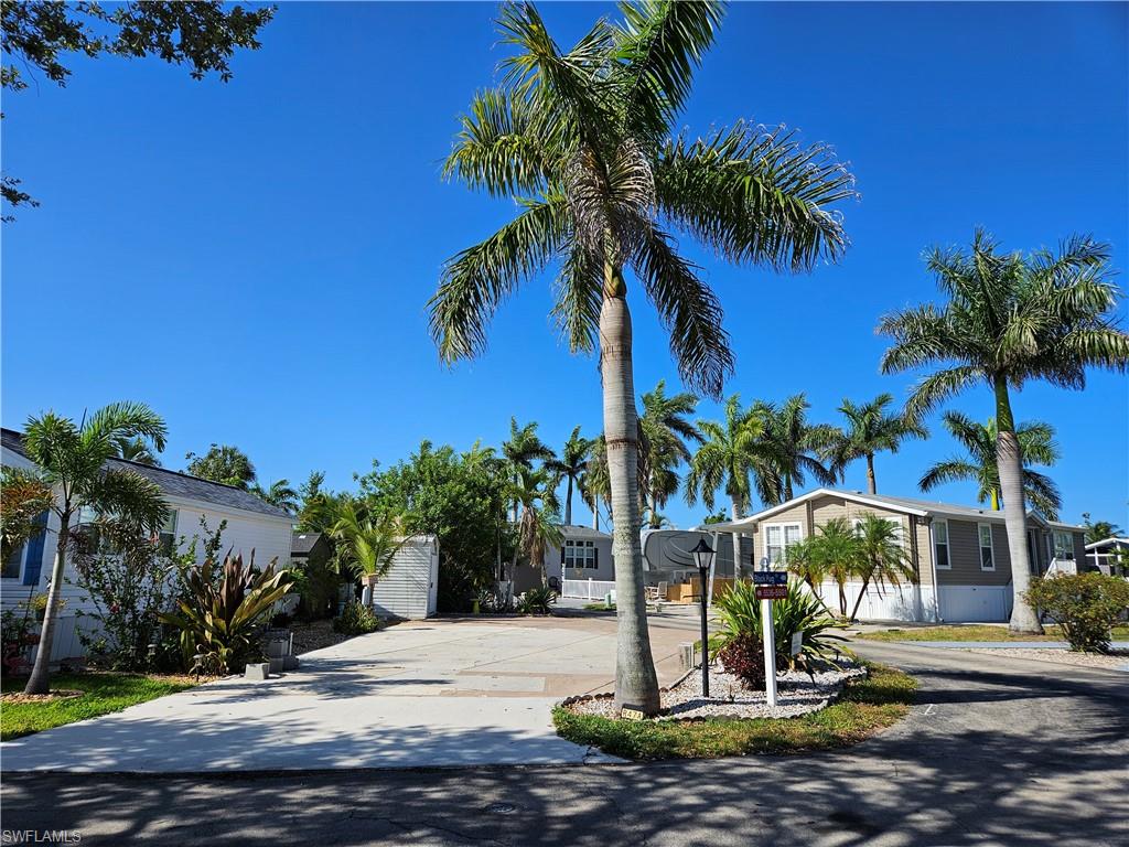 5537 Black Pug Dr Property Photo 2