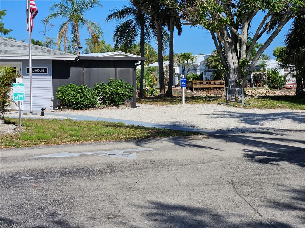 5537 Black Pug Dr Property Photo 8