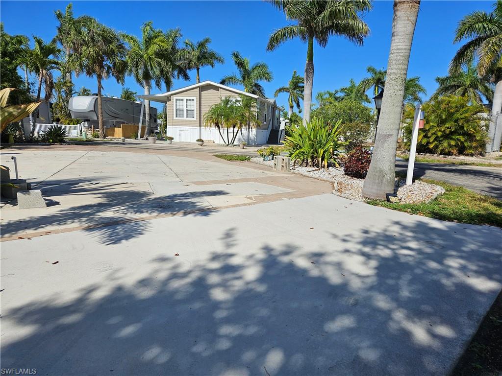 5537 Black Pug Dr Property Photo 13
