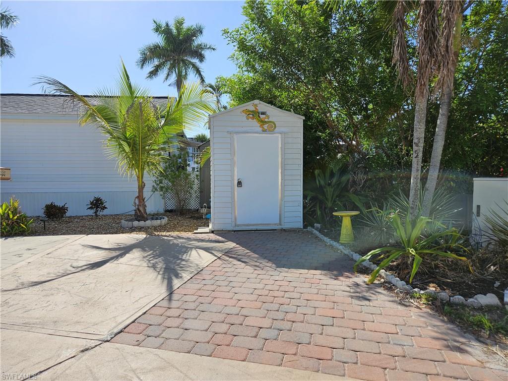 5537 Black Pug Dr Property Photo 14
