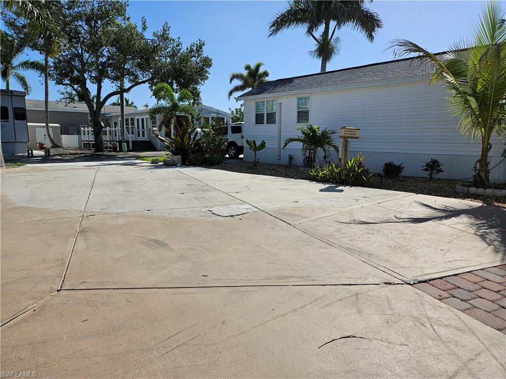 5537 Black Pug Dr Property Photo 15