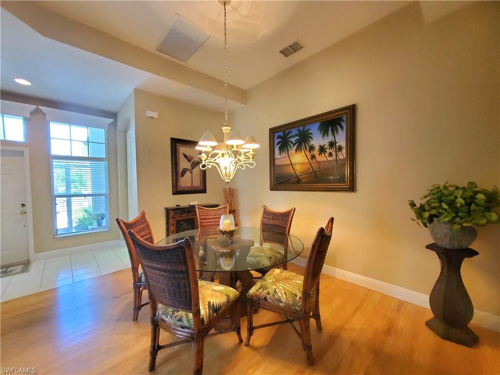 1211 Chelmsford Ct Property Photo 3