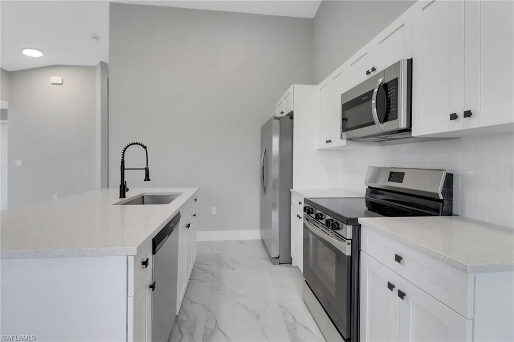 912-914 Ainsworth St W Property Photo 40