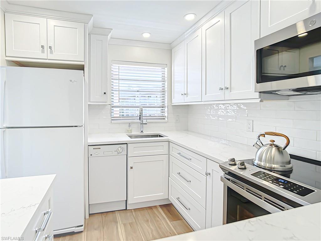 180 Turtle Lake Ct # 206 Property Photo 14