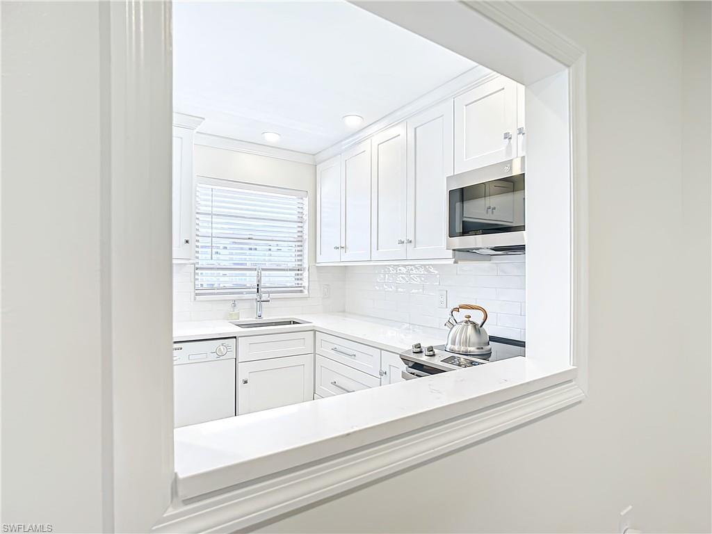 180 Turtle Lake Ct # 206 Property Photo 16