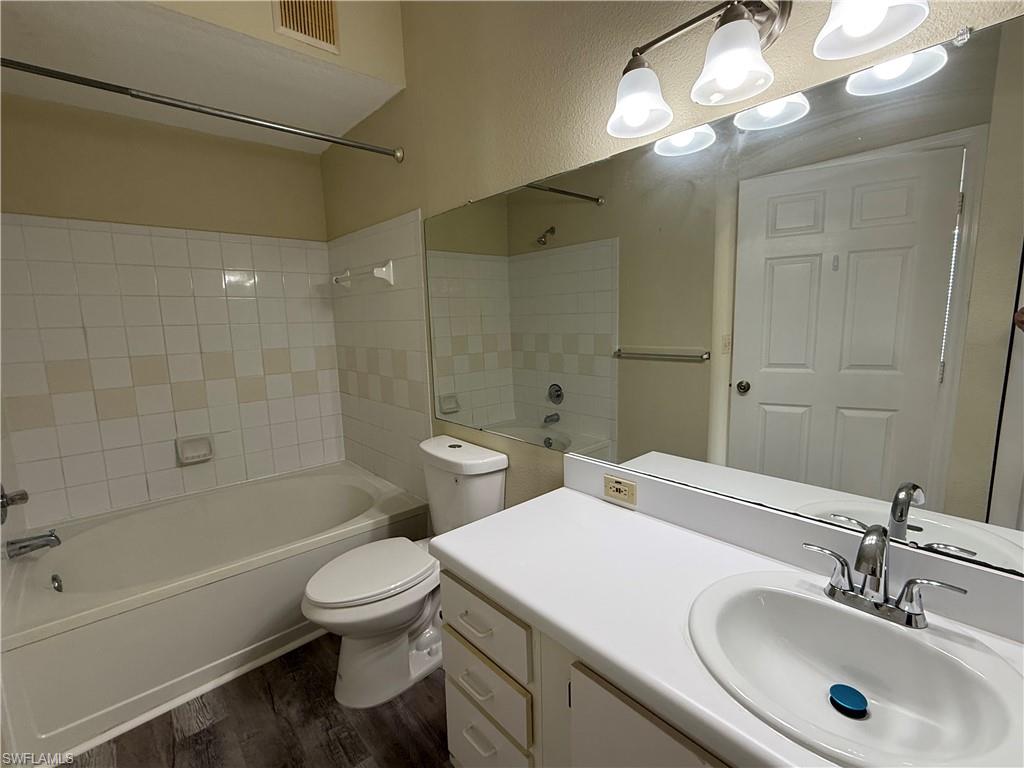 11530 Villa Grand # 1102 Property Photo 6