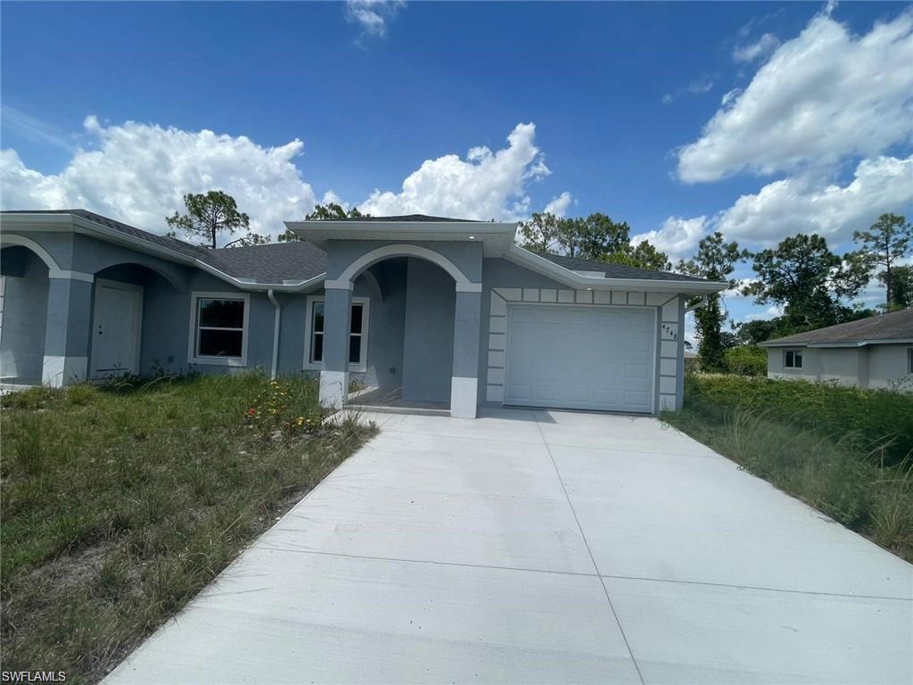 1111/1113 Circle Dr Property Photo 4