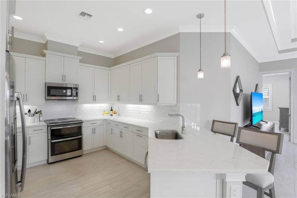 7075 Dominica Dr Property Photo 10