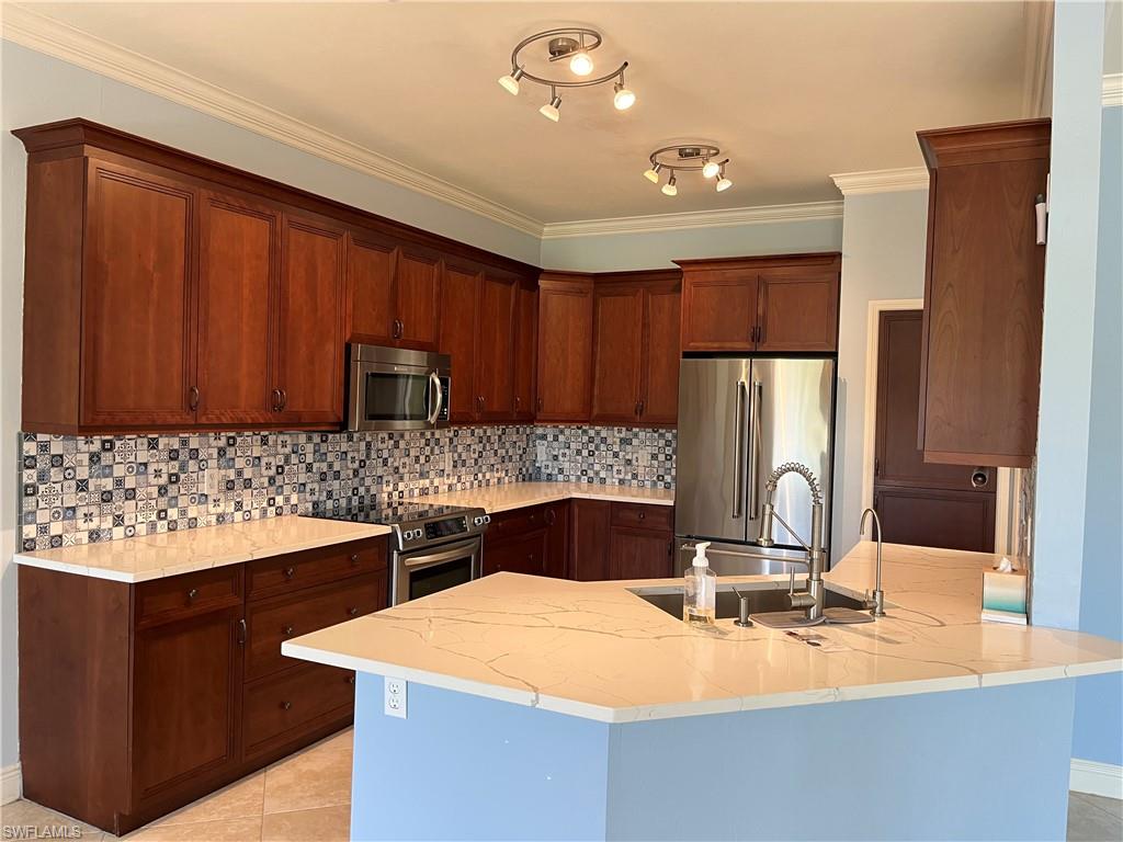 177 Stanhope Cir Property Photo 3