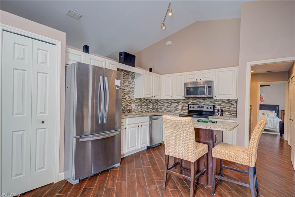 442 Golden Gate Blvd W Property Photo