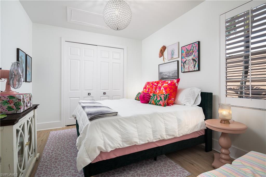 4264 Kensington High St Property Photo 30