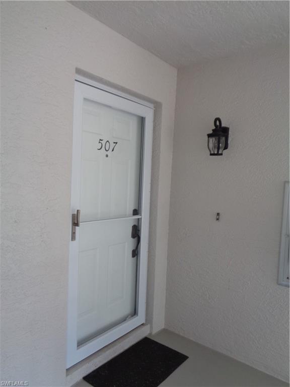 6250 Bellerive Ave # 5 Property Photo 2