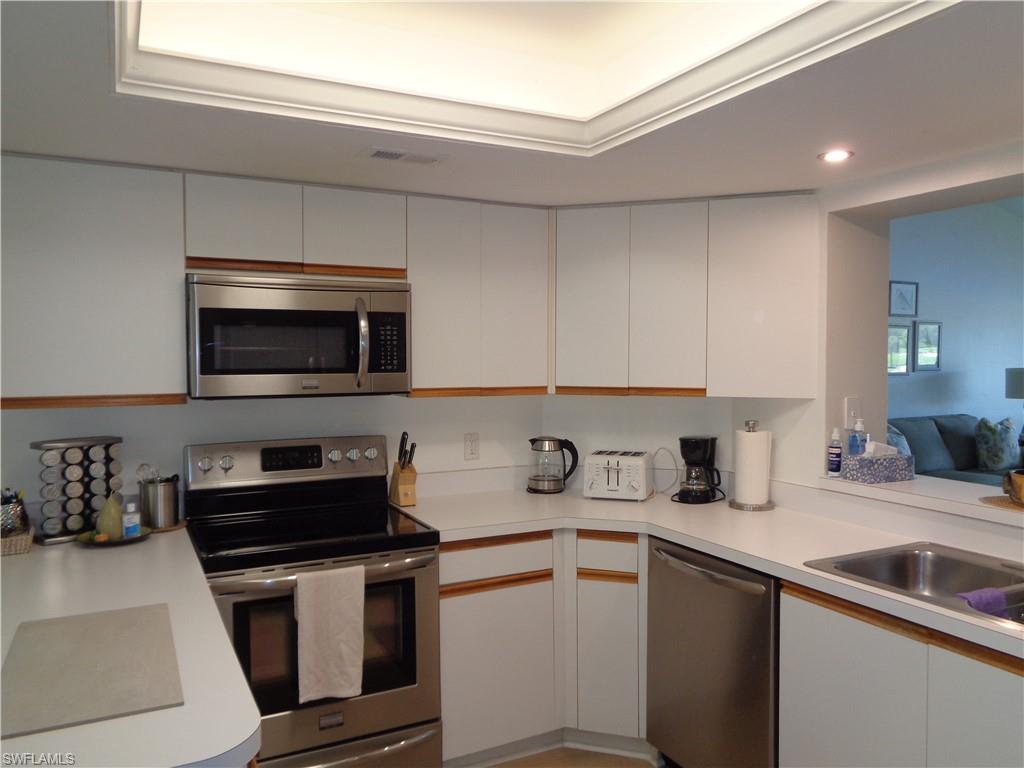 6250 Bellerive Ave # 5 Property Photo 7
