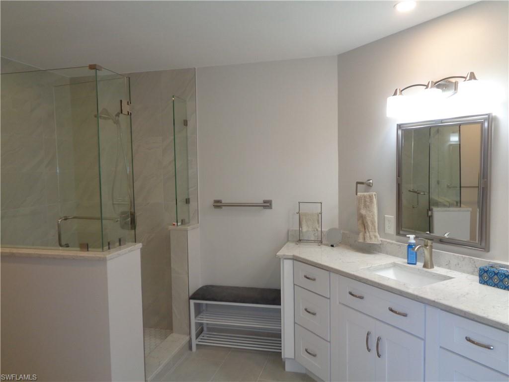 6250 Bellerive Ave # 5 Property Photo 21