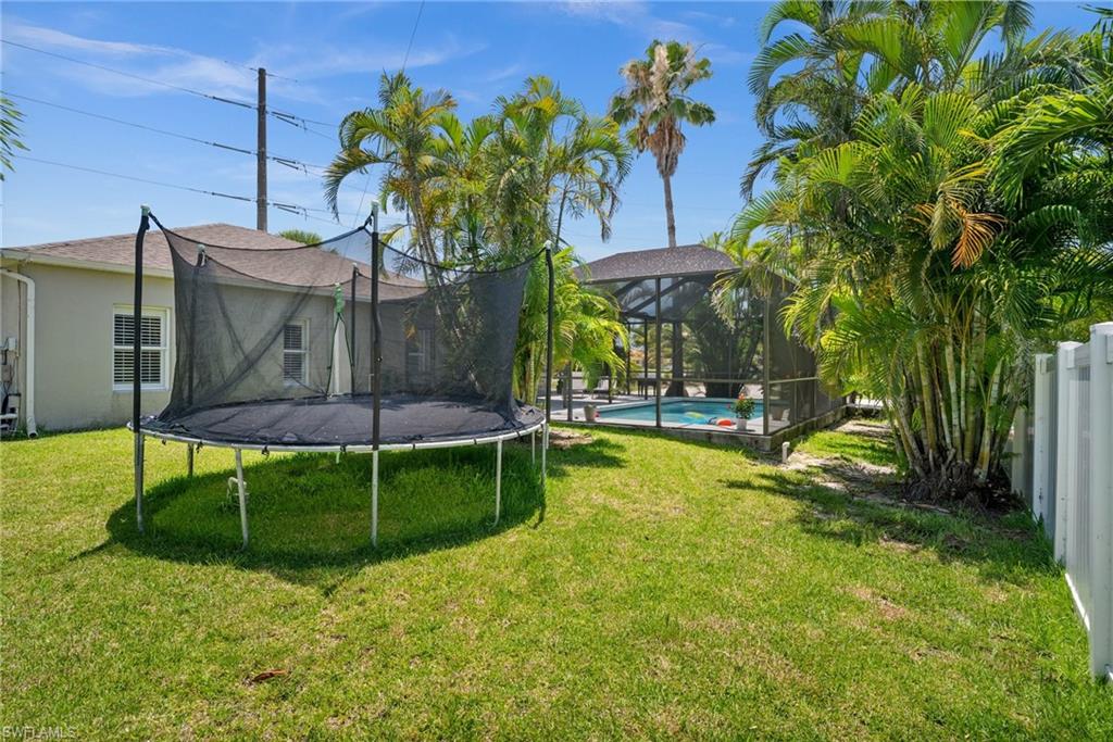 2017 Cape Coral Pkwy W Property Photo 9