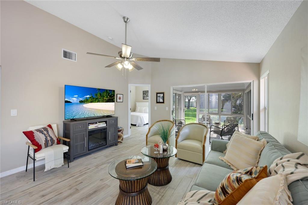 14871 Crescent Cove Dr Property Photo 6