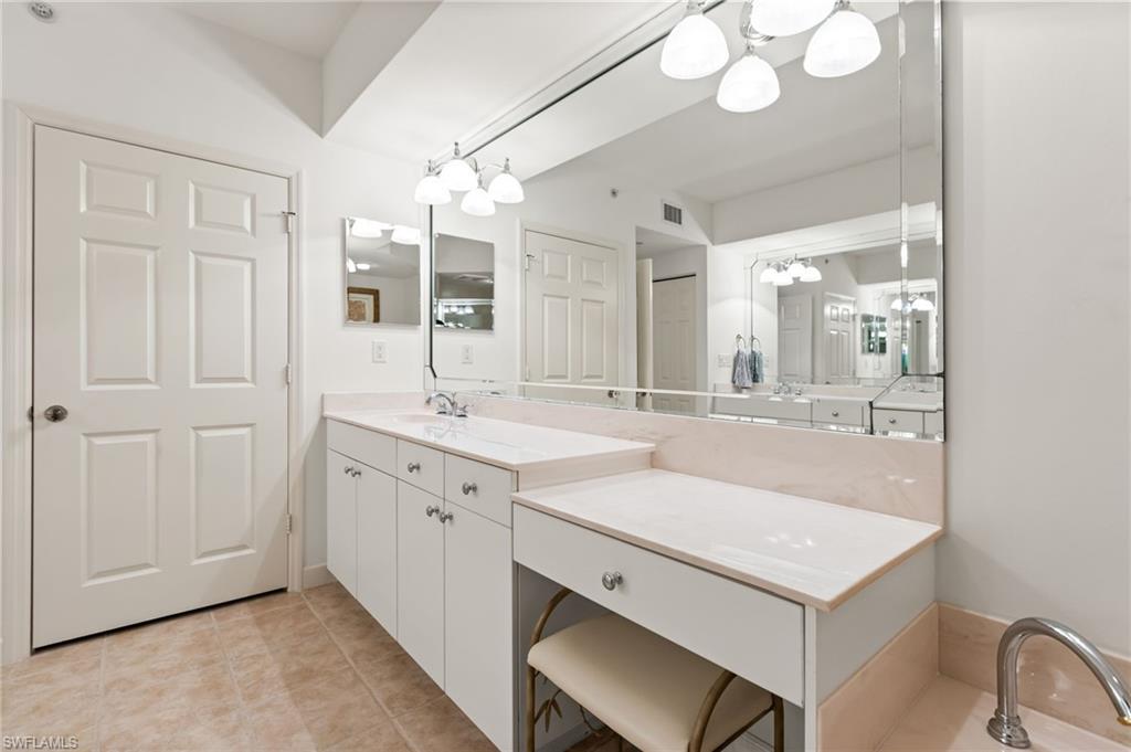 14250 Royal Harbour Ct # 913 Property Photo 20