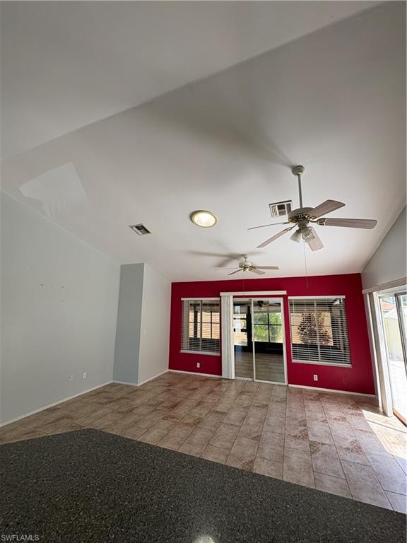 5560 Longleaf Dr Property Photo 8