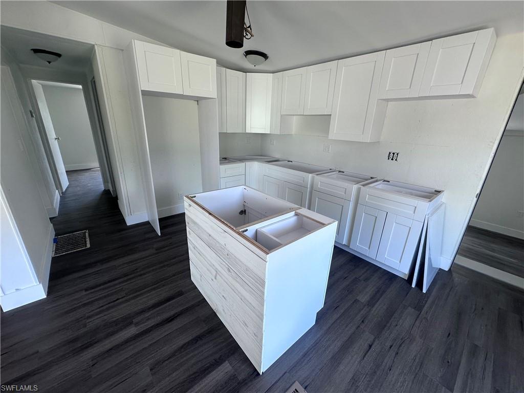 15521 Sunkist Dr Property Photo 3