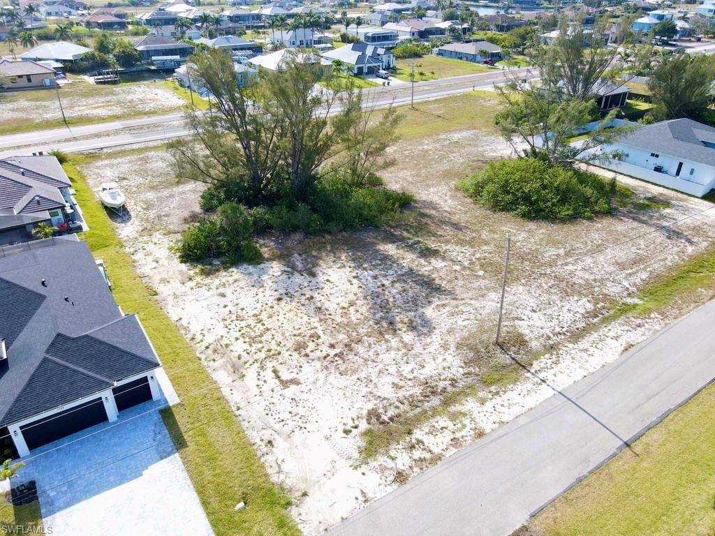 1119 NW 40th PL Property Photo 1