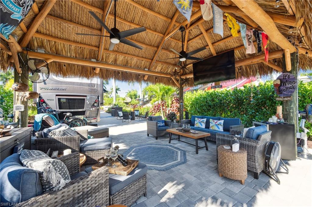 13575 Snook Cir Property Photo 2