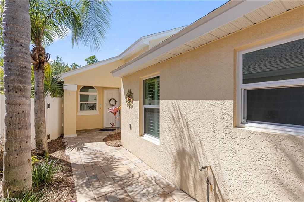 1195 Silverstrand Dr Property Photo 4
