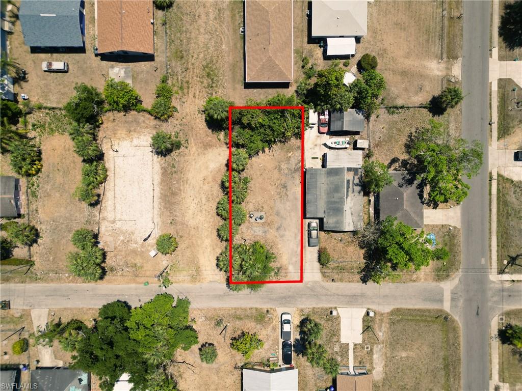 2143 Davis ST Property Photo 1