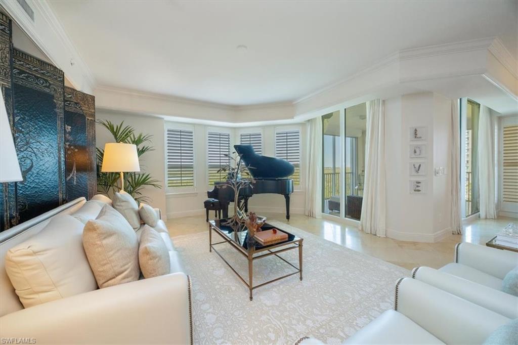 285 Grande WAY # 706 Property Photo 1