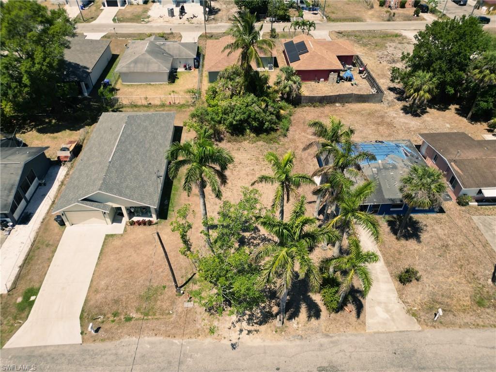 2132 Davis St Property Photo 2