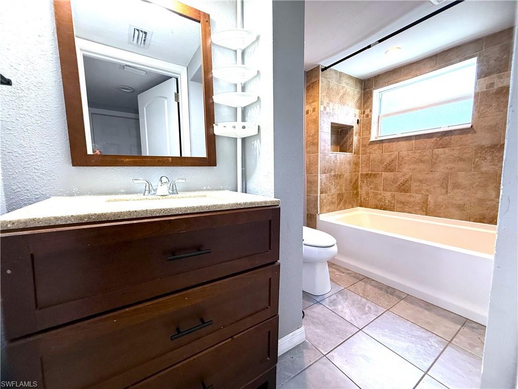 3341 Marion St Property Photo 12