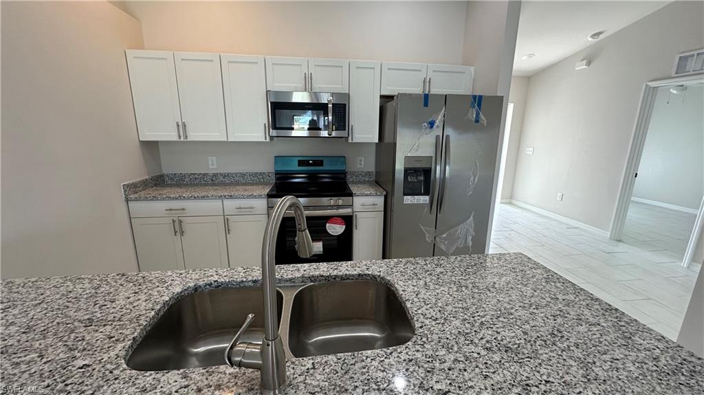 2810 Sw 7th Pl Property Photo 6