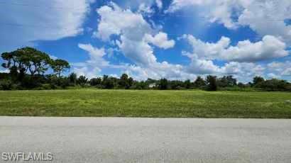 3811 44th Ter Property Photo 5