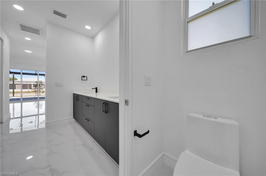 1234 Nw 36th Ave Property Photo 32