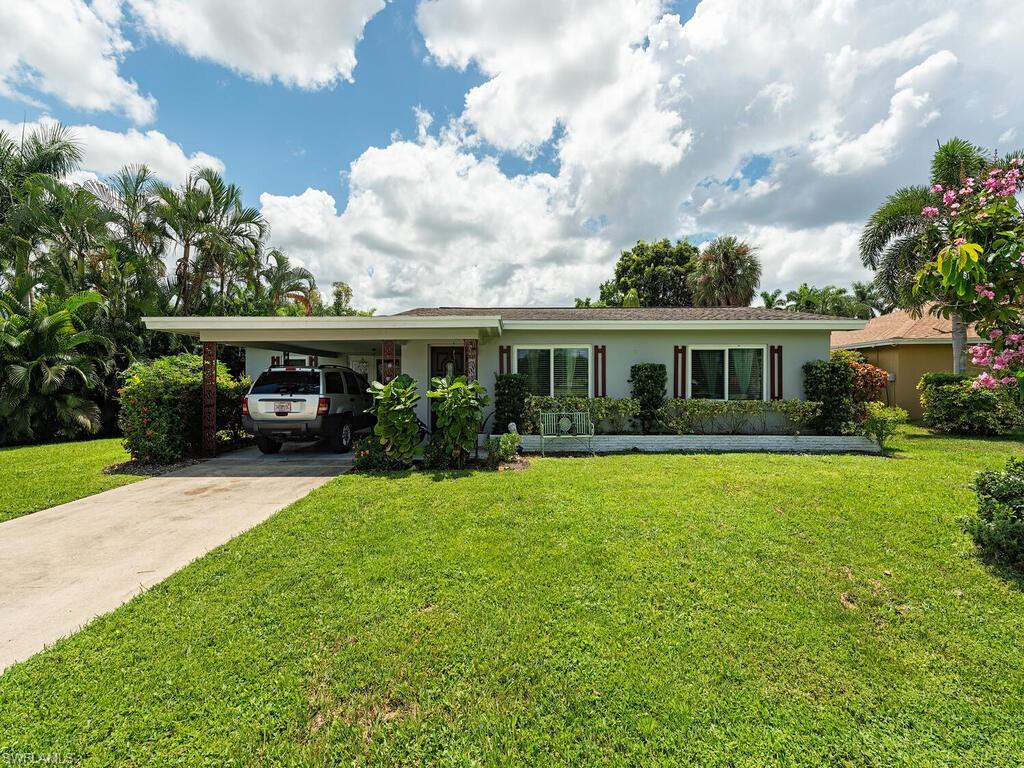 5521 Shaddelee Ln W Property Photo 1