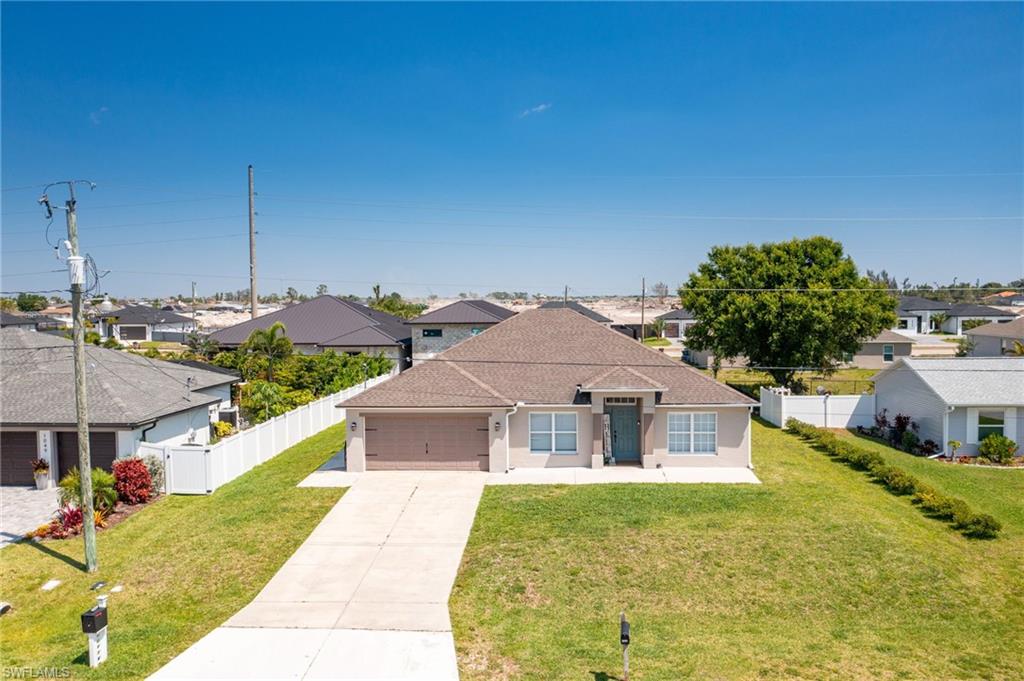 1045 SW Embers TER Property Photo 1