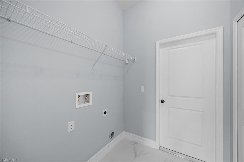 937 Sentinela Blvd Property Photo 27