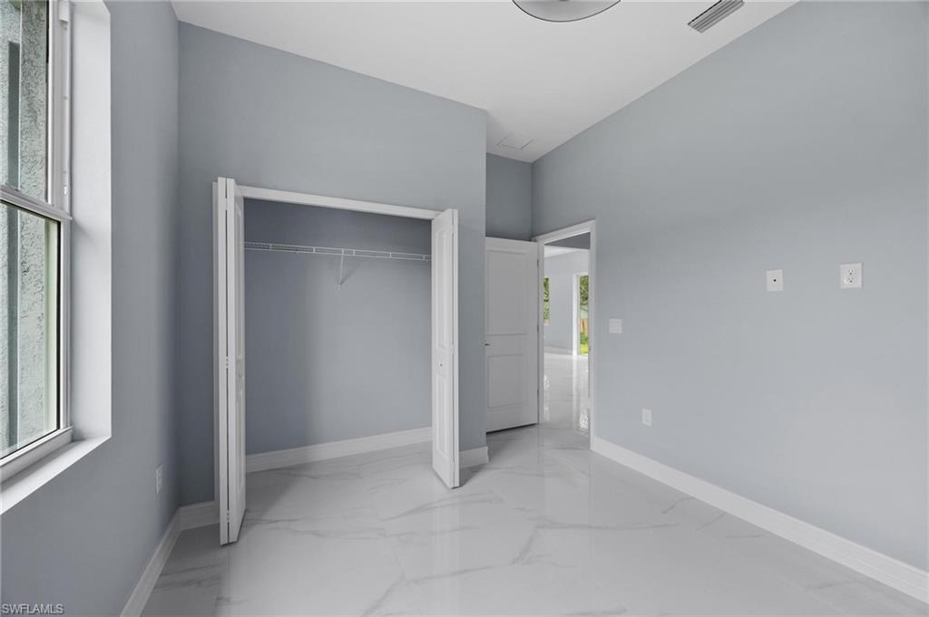 937 Sentinela Blvd Property Photo 33