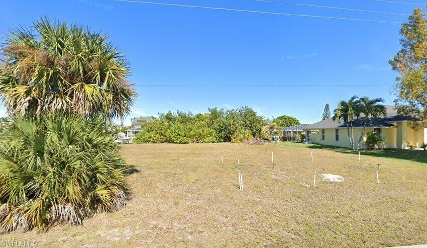 241 SW 40th ST Property Photo 1