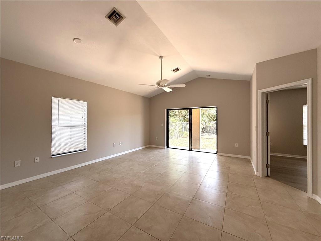 10070 Carolina St Property Photo 2