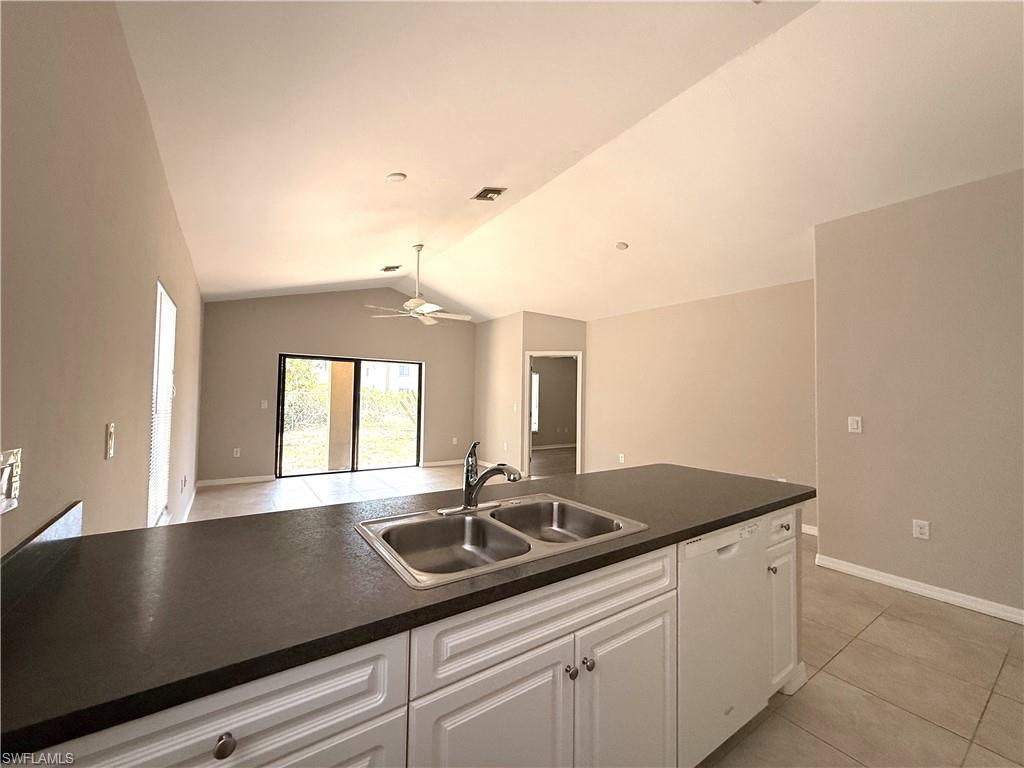 10070 Carolina St Property Photo 5