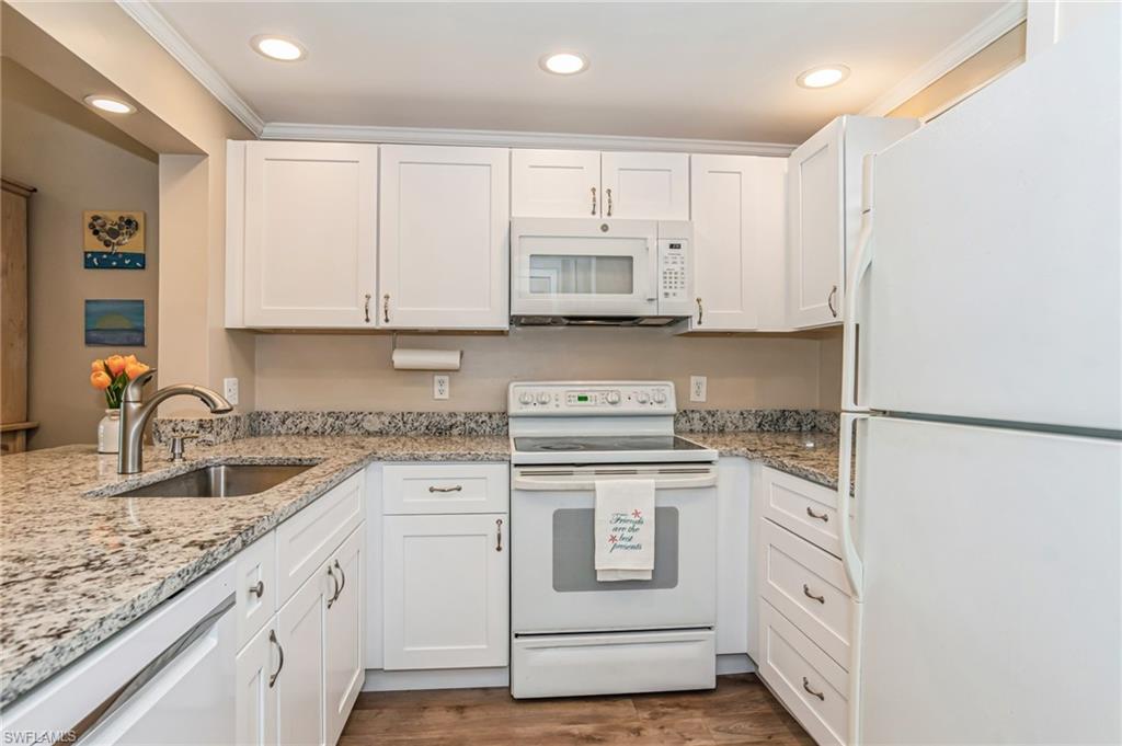 805 River Point Dr 202c Property Photo 6