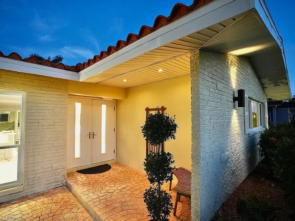 5359 Del Monte Ct Property Photo 5