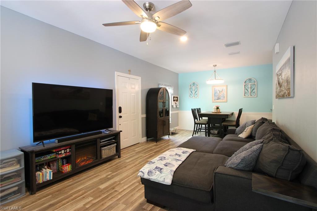 9792 Glen Heron Dr Property Photo 4