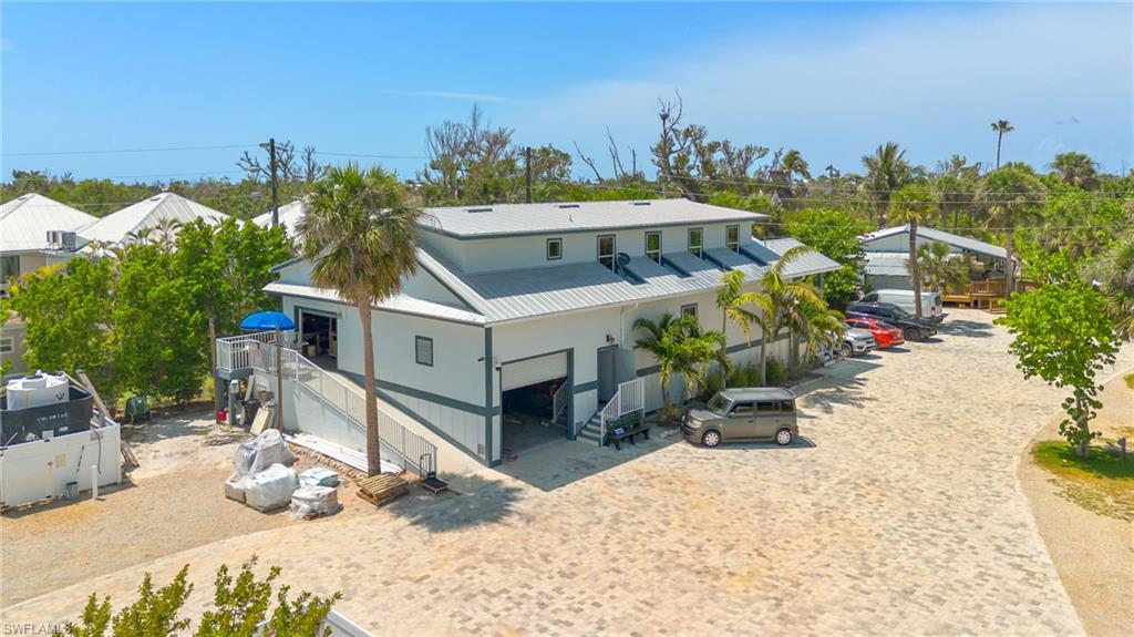 1039 & 1041 Periwinkle Way Property Photo 11