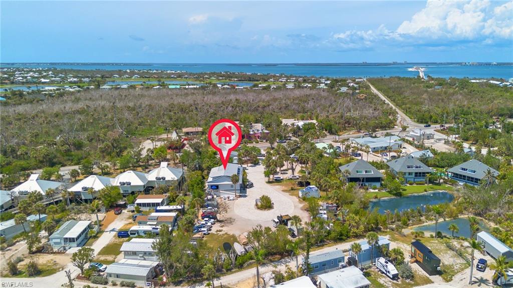 1039 & 1041 Periwinkle Way Property Photo 12