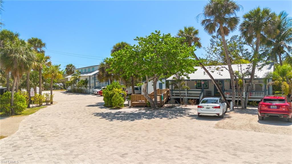 1039 & 1041 Periwinkle Way Property Photo 23