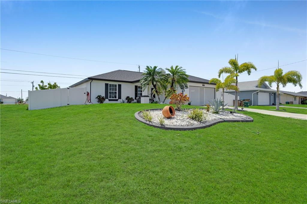 202 NE 16th TER Property Photo 1