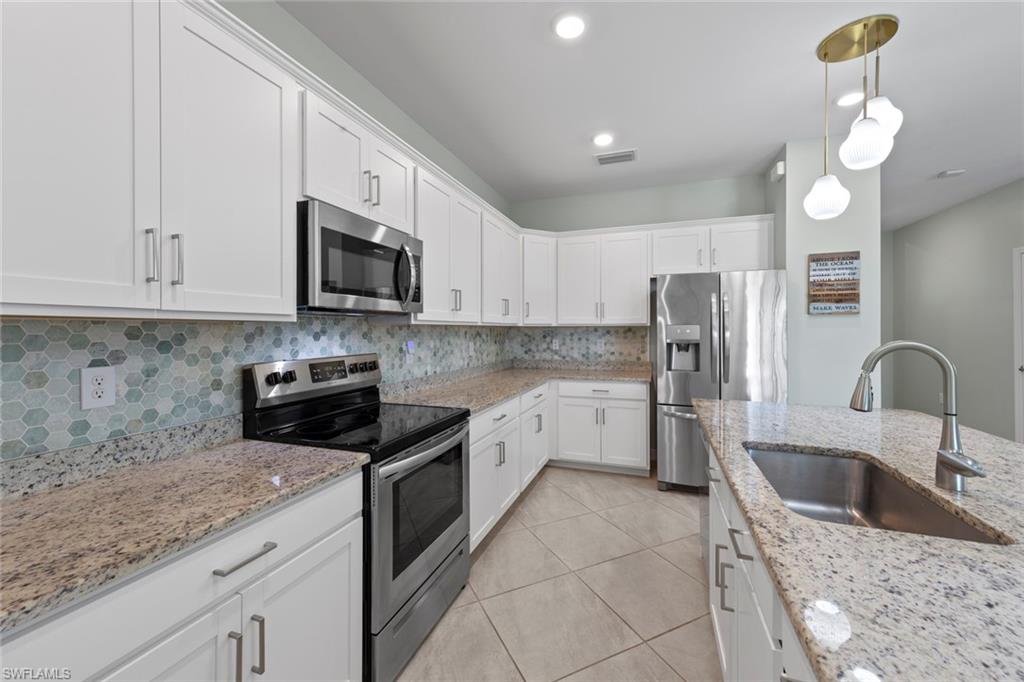 13931 Pine Lodge Ln Property Photo 5