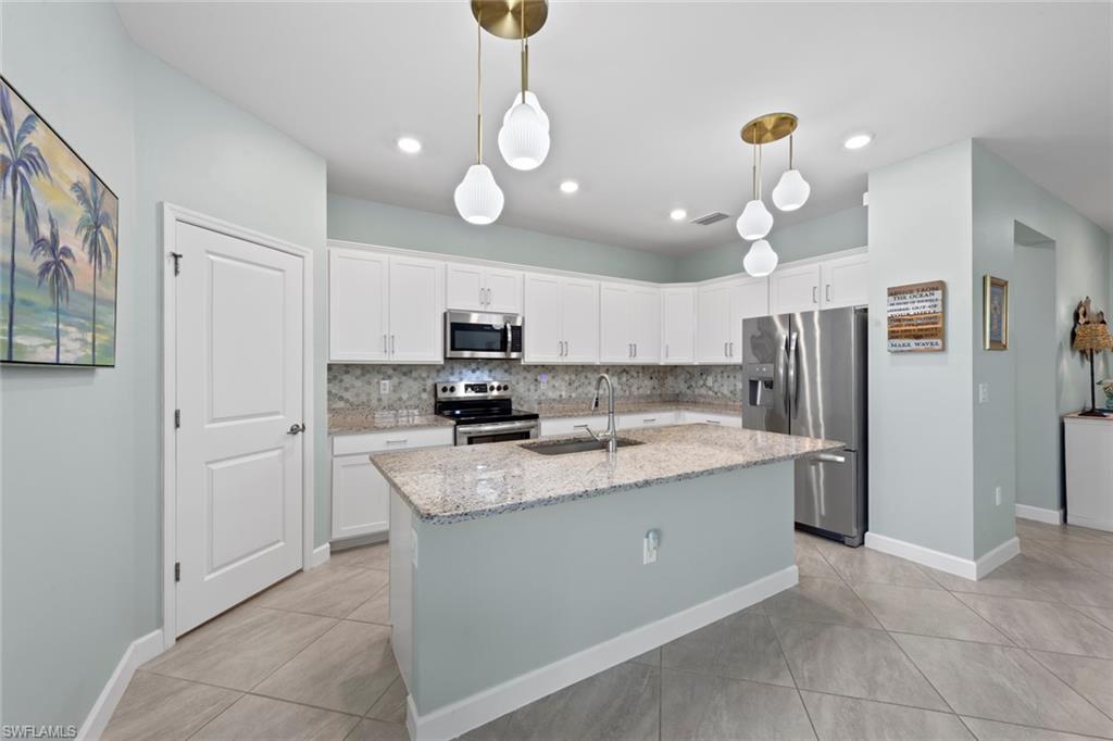 13931 Pine Lodge Ln Property Photo 6