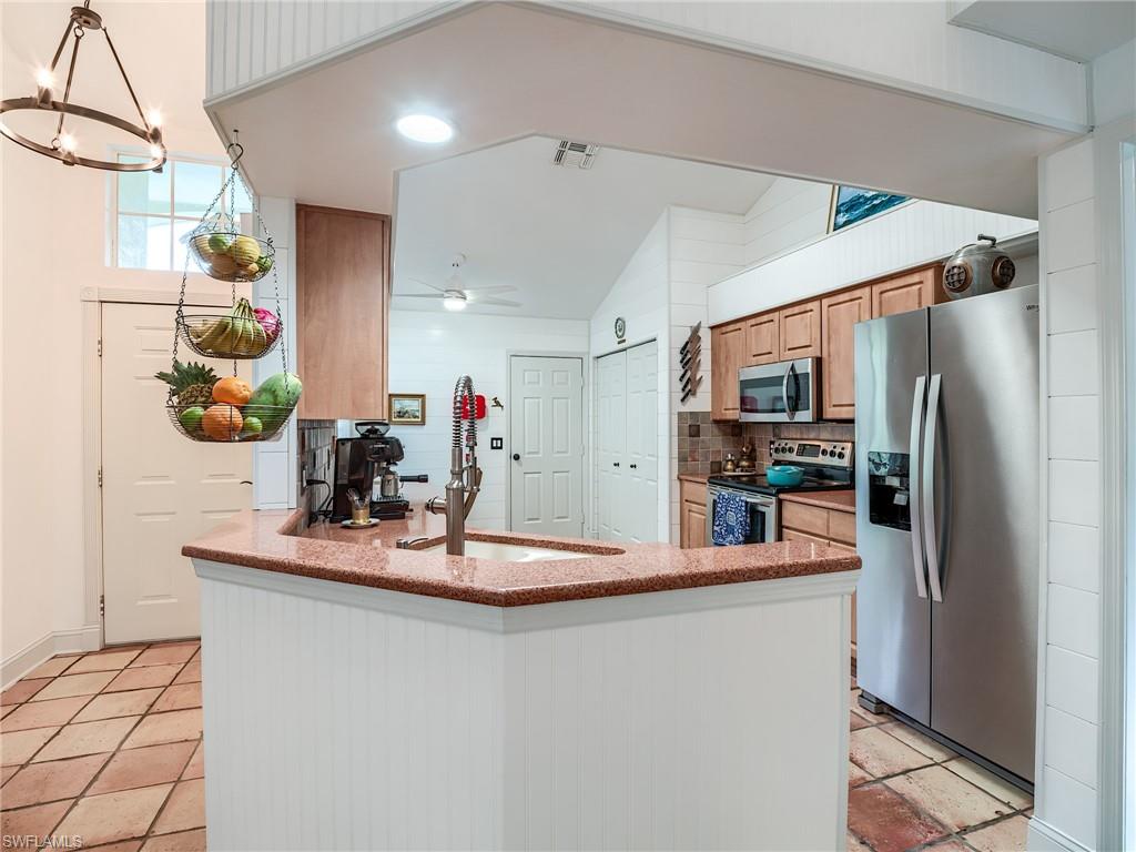 15004 Cloverdale Dr Property Photo 13